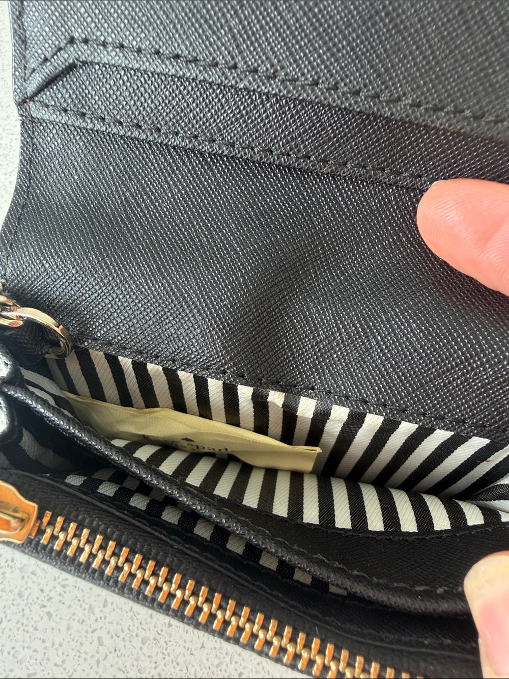 Kate Spade Mini Wallet Black - Picture 5 of 14